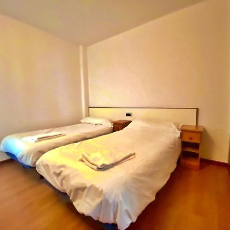 Tucamp 2,8 Al Lado Del Telecabina 엔캄 외부 사진